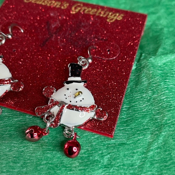 Charming Snowman Earrings in White and Black - Picture 5 of 13